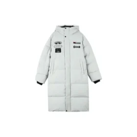 Chaqueta larga de plumón con gráfico de letras «Blanco Negro»