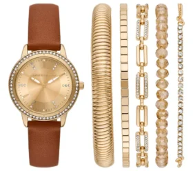 Conjunto de pulseras y reloj