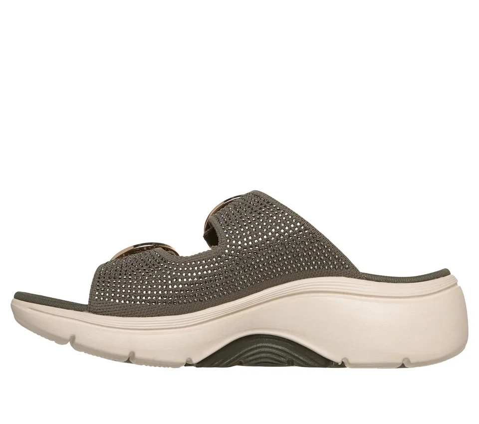 Martha Stewart: Sandalia Go Walk Arch Fit 2.0 – Showstopper Martha Stewart: Sandalia Go Walk Arch Fit 2.0 – Showstopper