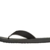 Relaxed Fit: Quill – Vista lateral Relaxed Fit: Quill – Vista lateral