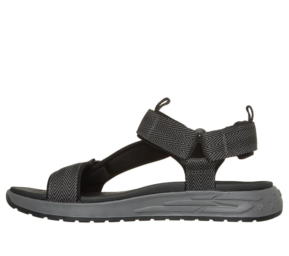 Relaxed Fit: Sandalia Street Retro Jogger – Finn Relaxed Fit: Sandalia Street Retro Jogger – Finn