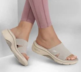 Sandalia Go Walk Arch Fit 2.0 – Dakota