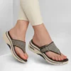 Sandalia Go Walk Arch Fit 2.0 – Resort Day