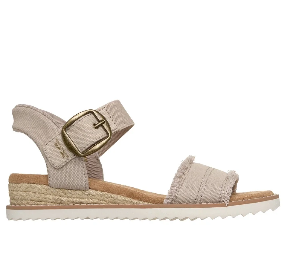Skechers Slip-ins: BOBS Desert Kiss – Frayed Fun Skechers Slip-ins: BOBS Desert Kiss – Frayed Fun