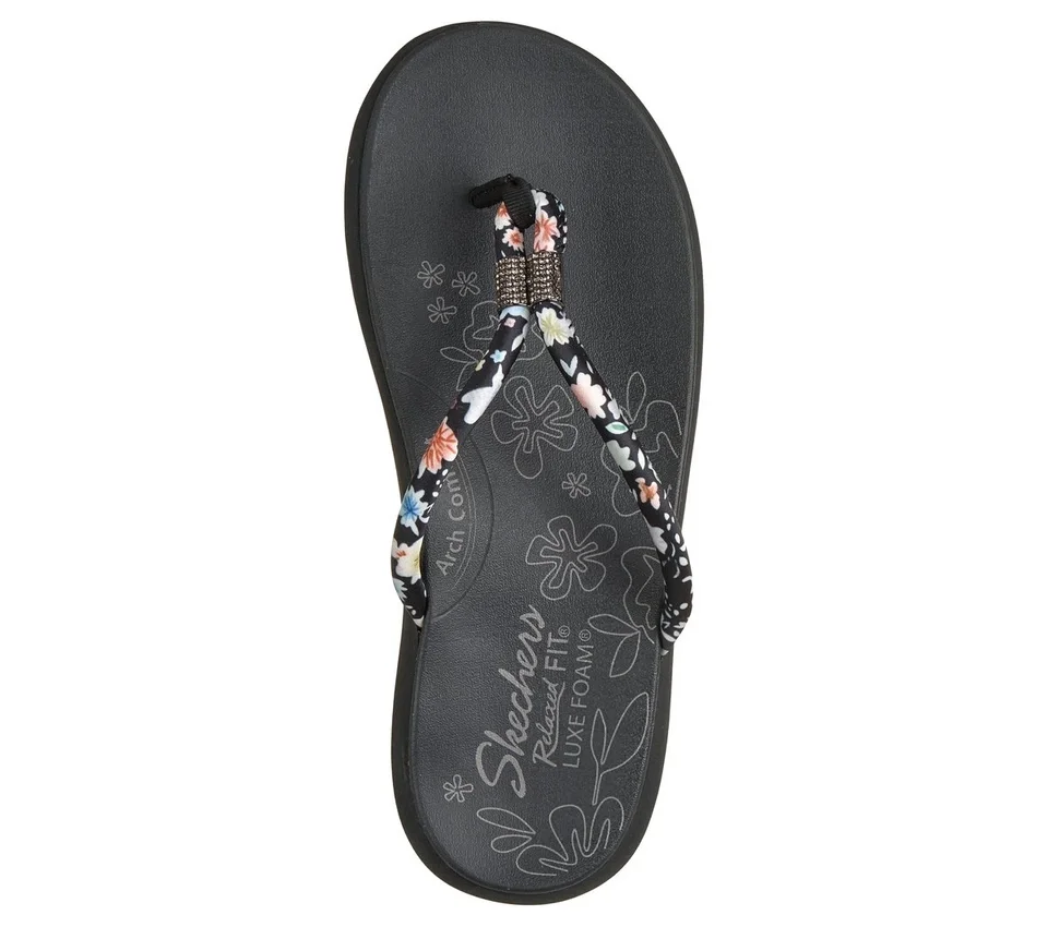 Slide-Ups Relaxed Fit: Asana Luxe – Belleza vibrante Slide-Ups Relaxed Fit: Asana Luxe – Belleza vibrante