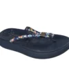 Slide-Ups Relaxed Fit: Asana Luxe – Belleza vibrante Slide-Ups Relaxed Fit: Asana Luxe – Belleza vibrante