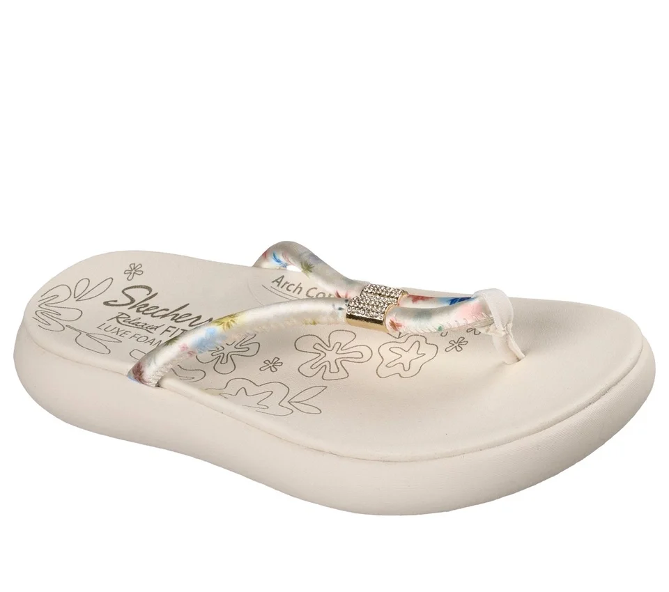 Slide-Ups Relaxed Fit: Asana Luxe – Belleza vibrante Slide-Ups Relaxed Fit: Asana Luxe – Belleza vibrante