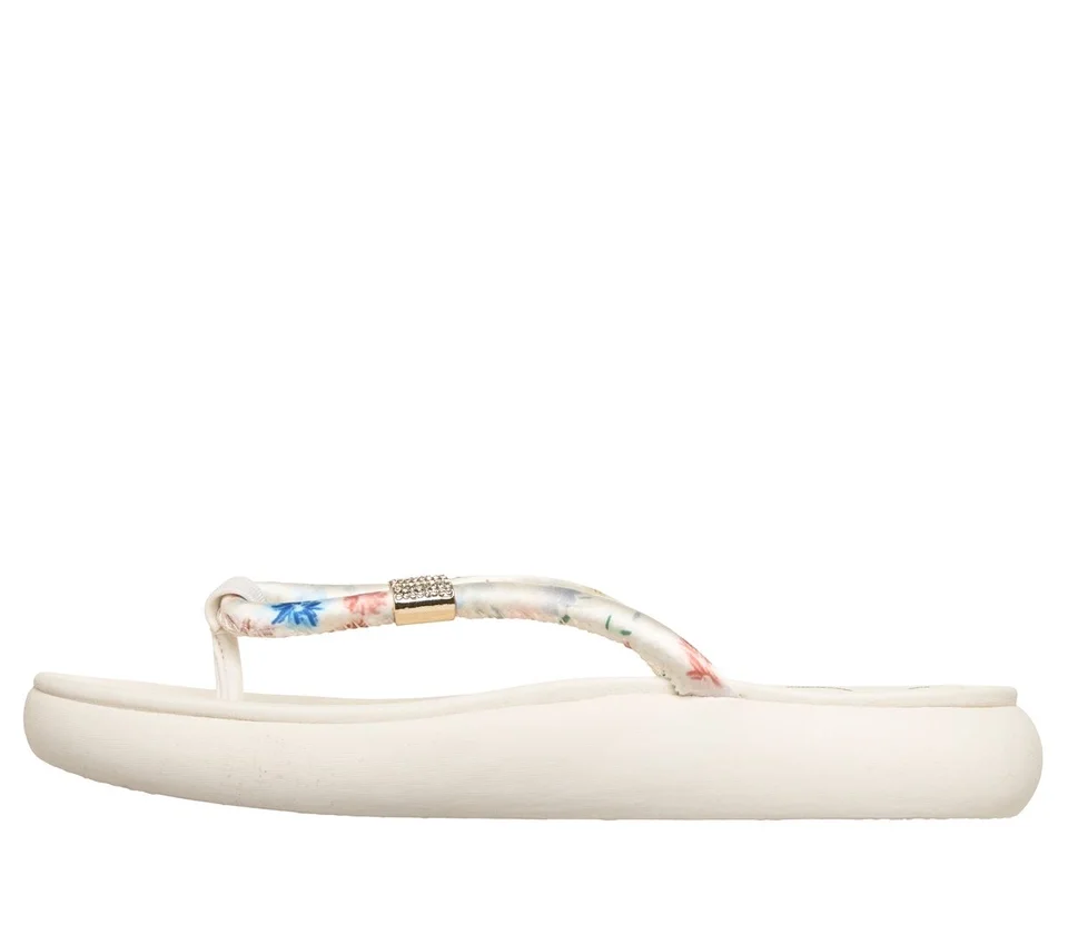 Slide-Ups Relaxed Fit: Asana Luxe – Belleza vibrante Slide-Ups Relaxed Fit: Asana Luxe – Belleza vibrante