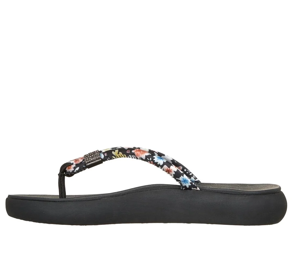 Slide-Ups Relaxed Fit: Asana Luxe – Belleza vibrante Slide-Ups Relaxed Fit: Asana Luxe – Belleza vibrante